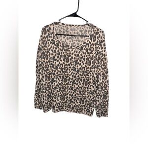 Victoria’s Secret Leopard Animal Print Sweater Top Soft Comfy Cozy Womens size L